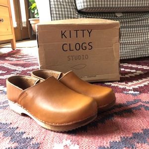 Kitty Clogs Studio Clogs